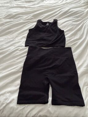 Kindred Bravely Black Ribbed Crop Tank and High-Waist Bike Shorts Set